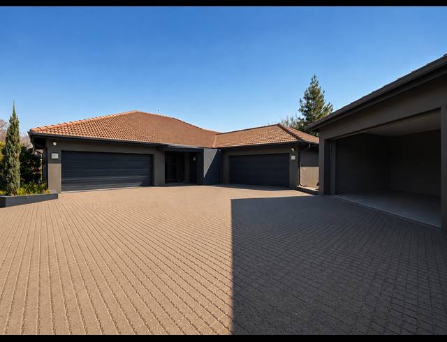5 BEDROOM HOUSE FOR SALE IN THREE RIVERS EAST